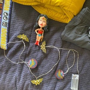 Wonder Woman Lights and Bobble Head